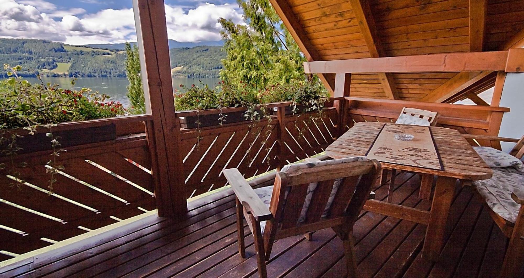 Ferienwohnungen Fischerhaus - Direkt Am See Millstatt Dış mekan fotoğraf