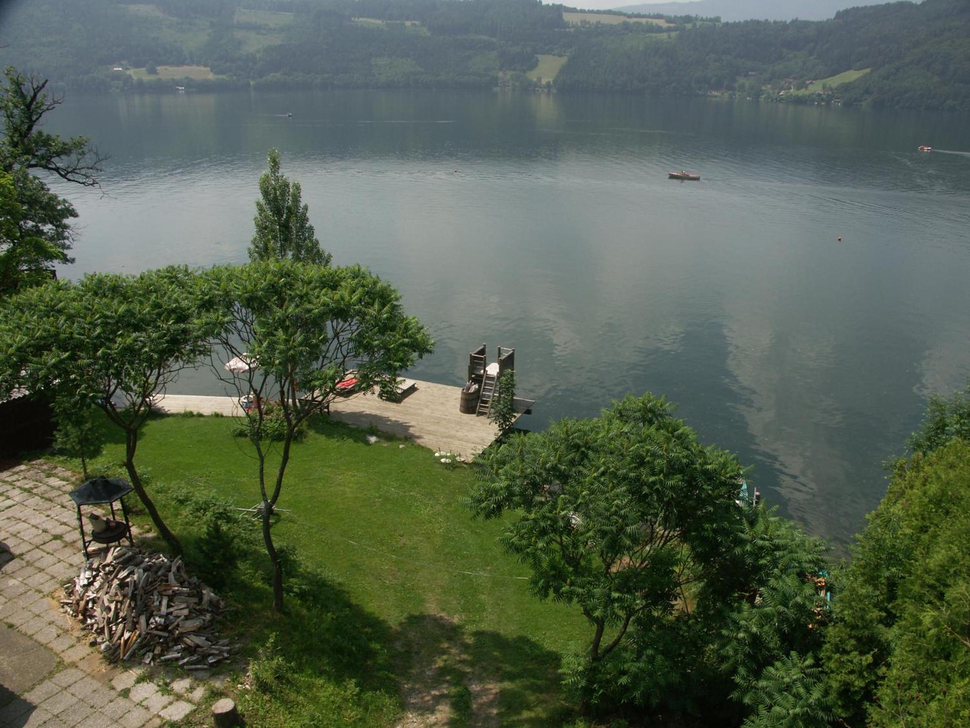 Ferienwohnungen Fischerhaus - Direkt Am See Millstatt Dış mekan fotoğraf